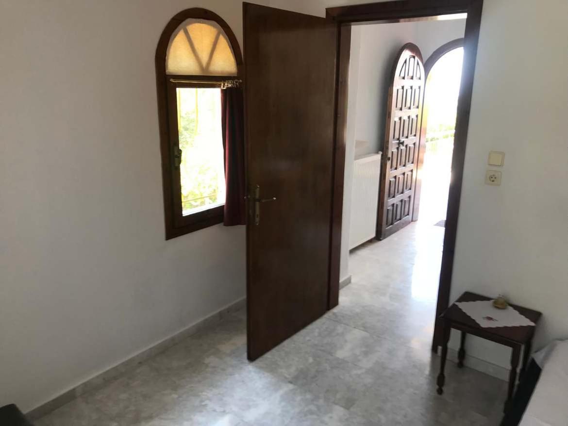 Great First Floor Appartment With View Nea Kallikrateia Exterior photo