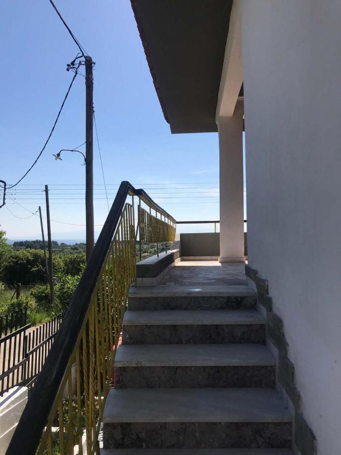 Great First Floor Appartment With View Nea Kallikrateia Exterior photo